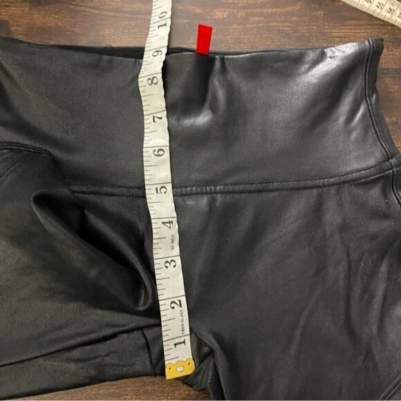 Spanx Faux Leather Moto Leggings in very black size small slimming shaping - Picture 13 of 15